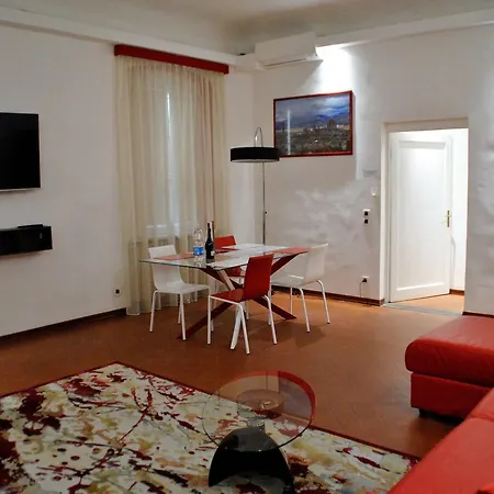 Apartment Servi *
